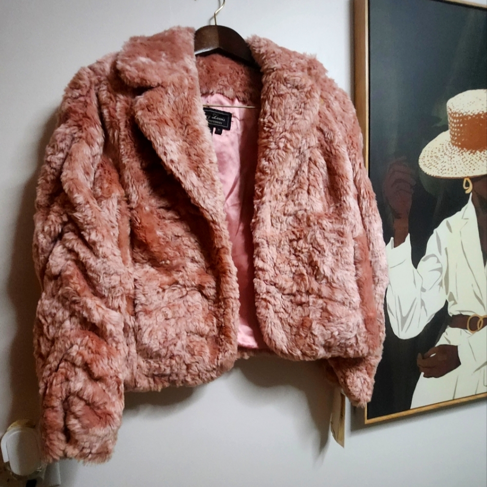 Soft pink Terry Lewis classic luxury faux fur size small (runs large)